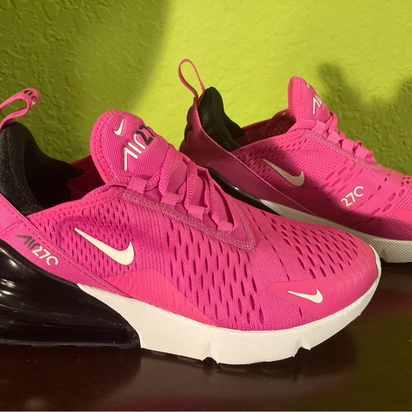 Nike Air Max 270 size 4.5 Youth - Picture 1 of 8